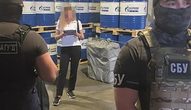 Заблокирована деятельность столичной компании, торговавшей российскими нефтепродуктами. Изъято 27 тонн продукции на 10 млн грн, - СБУ. ФОТО