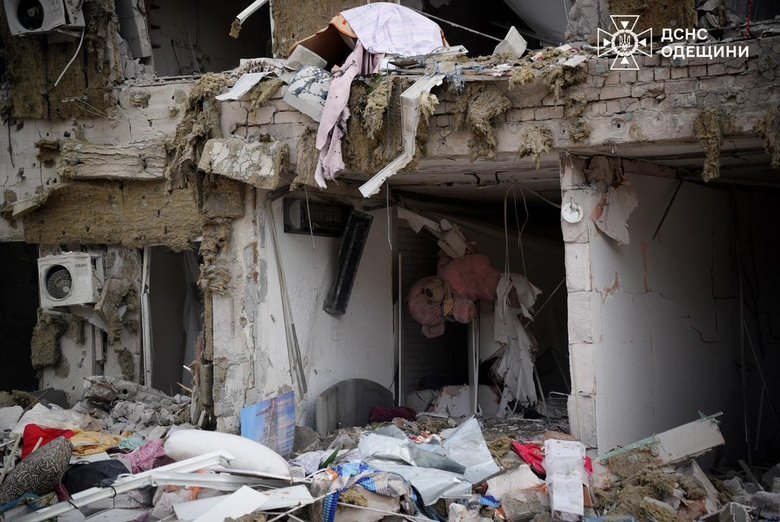 Удар РФ по дому в Одессе