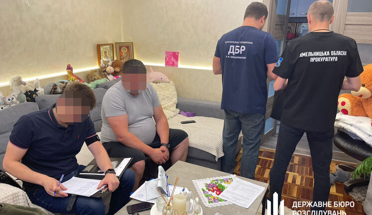 Екскерівник Держгеокадастру на Хмельниччині незаконно виділив землю для підприємців: збитки держави - 2,5 млн грн. ФОТОрепортаж