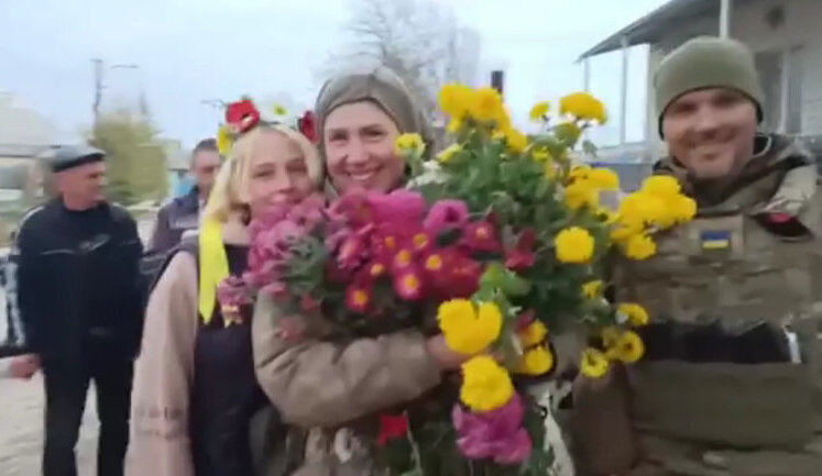 "Далі Дніпро, Каховка і шлях на Крим": Чорновол показала кадри з визволеного Берислава. ВIДЕО