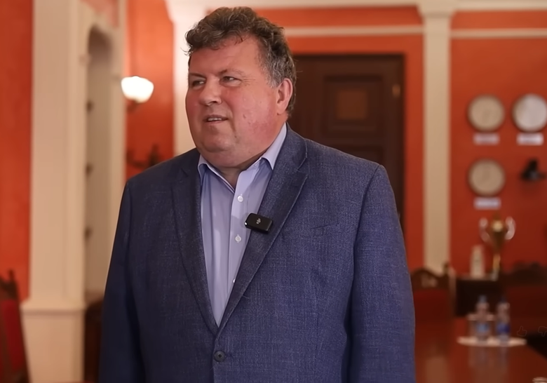 Студенти КНУ вийшли на протест проти ректора Бугрова