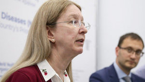Супрун с мужем высадили из такси из-за просьбы к водителю: "Испугался мифического сквозняка больше, чем реального COVID-19"