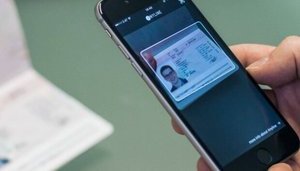 Кабмин одобрил запуск проекта по использованию паспорта в смартфоне