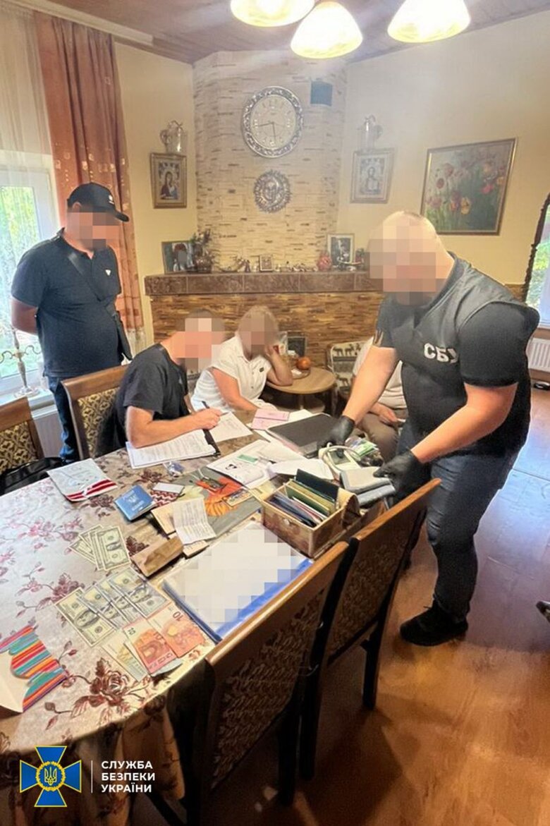 In Vinnytsia, more than 10 officials of military medical commission and doctors who helped evaders to go abroad were exposed, - SSU 08