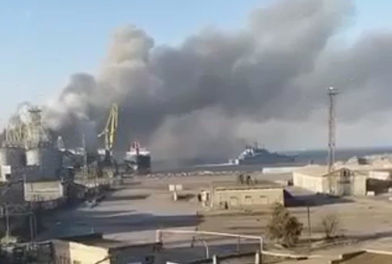 Кацапский пропагандон года: Госпогранслужба поблагодарила пропагандиста Гвоздева за репортаж из Бердянска об уничтоженном сегодня корабле Орск 02 Кацапский пропагандон года: Госпогранслужба поблагодарила пропагандиста Гвоздева за репортаж из Бердянска об уничтоженном сегодня корабле Орск 02