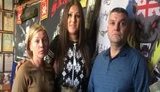 "Будьте людьми и будьте патриотами", - нардеп Федына и волонтеры обратились к "Укрпочте" с просьбой не продавать помещение, в котором находится волонтерский центр в Збараже. ВИДЕО