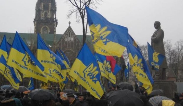 ПР: власти западных областей Украины продолжают дела фашистов и раскалывают страну
