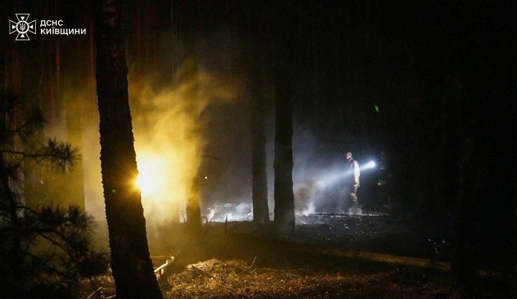 У Зоні відчуження триває ліквідація масштабної лісової пожежі на 1200 га. ФОТОрепортаж