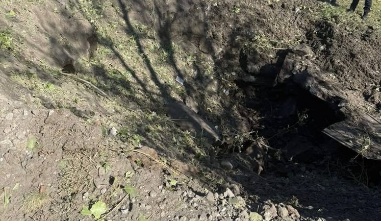 Ворог атакував дронами Кременчуцьку громаду: пошкоджено підприємство та будинки, поранено жінку. ФОТОрепортаж
