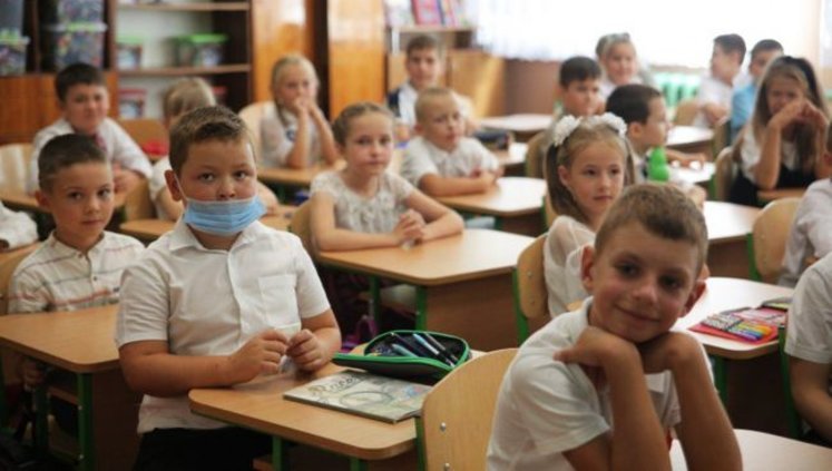 Діти - це "рушій будь-якої епідемії". Я б ні за що в житті не пустила їх до школи 1 вересня, - Голубовська. ВIДЕО