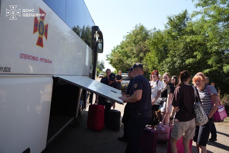 Russia struck a train in the Odesa region: railway workers killed