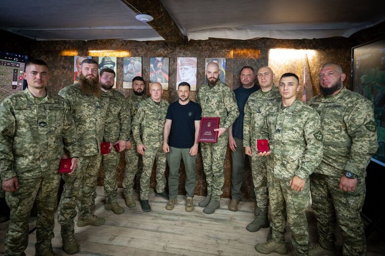Zelenskyy visited an assault regiment in the Sumy region, which entered the Kursk region last year