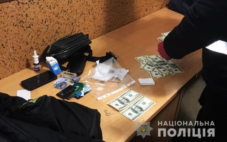 Представлялся двоюродным братом главы МВД: Задержан мужчина, который за $60 тыс. пытался продать должность в министерстве 03