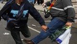 Украинец стал главным героем лондонского карнавала, поставив подножку бандиту. ФОТО