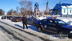 Почти 12 тысяч верующих приняли участие в массовых купаниях в Киеве и области, - полиция. ФОТОрепортаж