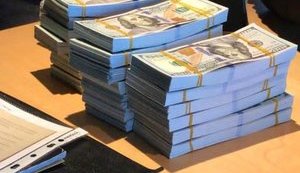 Затримано чоловіка, який намагався підкупити слідчого за $ 30 тис. - Нацполіція