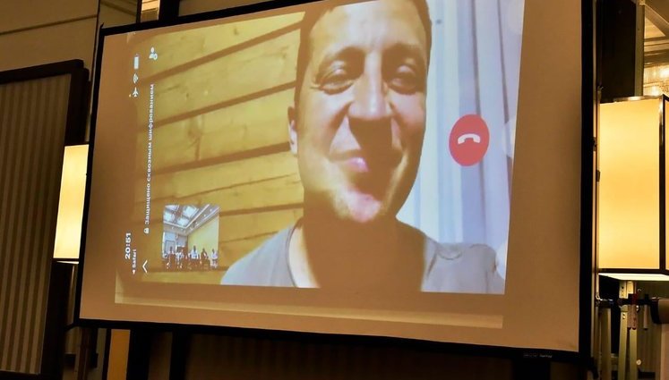 Зеленський зателефонував футболістам збірної України: "Вони добре мотивовані і здатні дивувати". ФОТОрепортаж