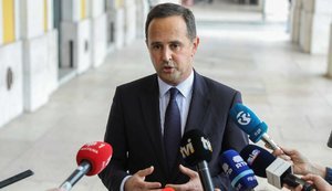 Скандал в Португалии: Мэр Лиссабона Медина извинился за "слив" посольству РФ данных об организаторах митинга в поддержку Навального