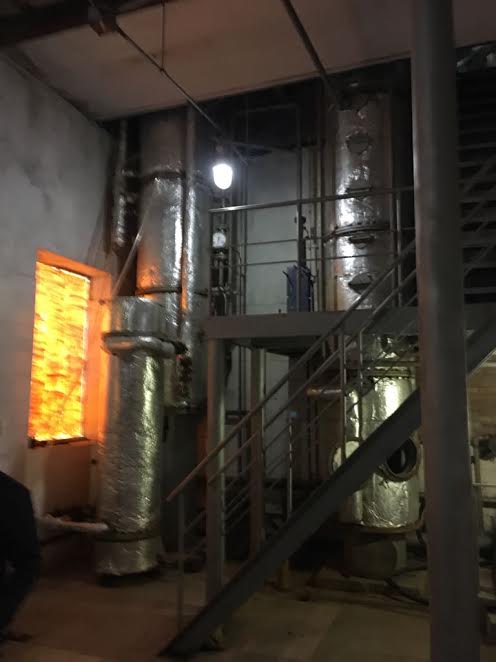 Налоговики ликвидировали крупные цеха по производству спирта и фальсифицированного алкоголя, изъято продукции на сумму более 34 миллионов гривен 04