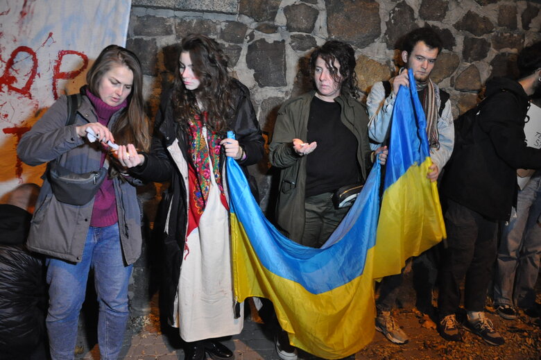 Russia+Iran new axis of evil: у Києві пікетували посольство Ірану через постачання зброї Росії 22