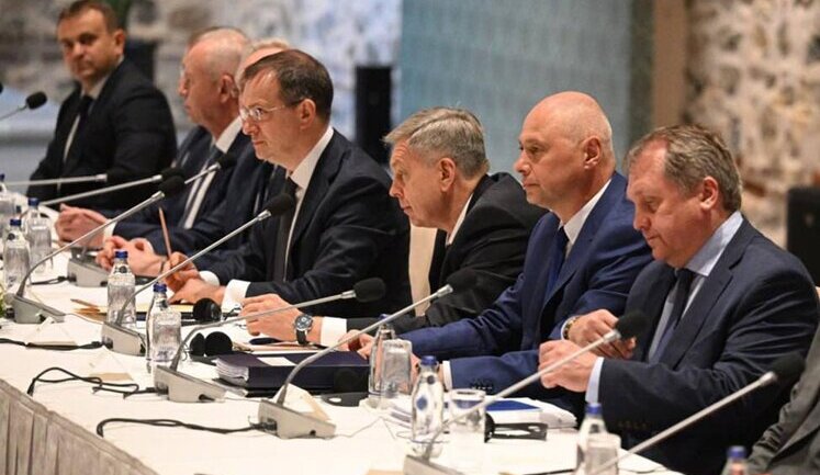 Russia demands Ukrainian troop withdrawal from "its" territory – Sky News