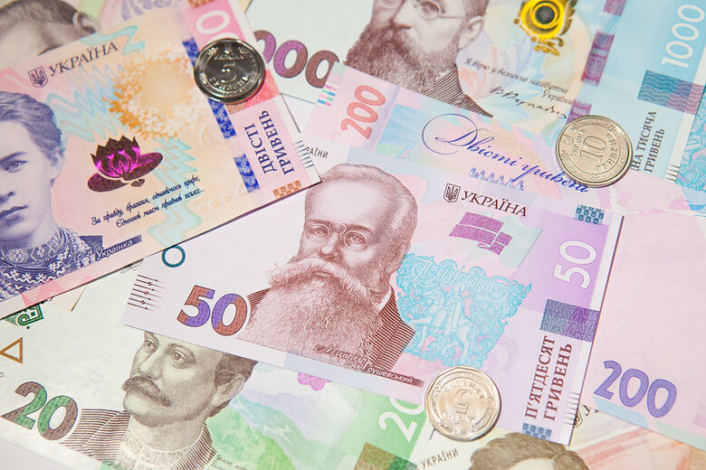 Хто найбільше платить податків в Україні 01