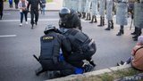 Силовики в Минске применили водометы против людей, вышедших против "инаугурации" узурпатора Лукашенко. ВИДЕО+ФОТОрепортаж