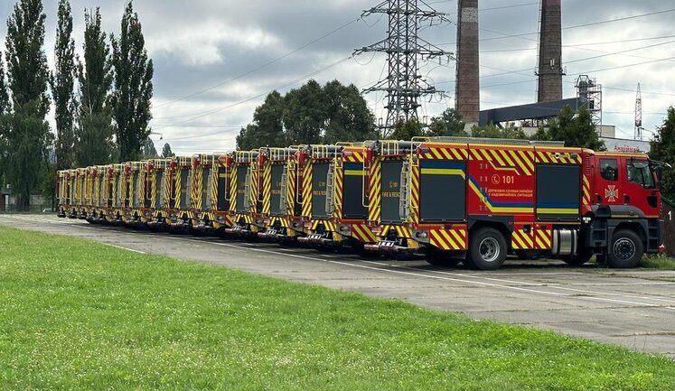 Рятувальники замовили пожежних цистерн на 660 мільйонів у компанії бізнесмена-втікача