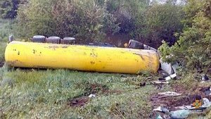 На трасі Київ-Одеса перекинулася автоцистерна з бензином