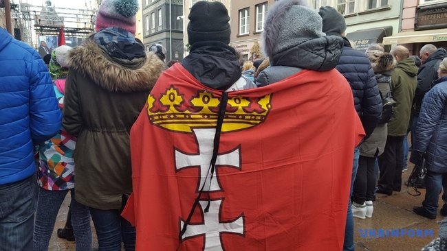 С убитым мэром Гданьска попрощались в Польше 03