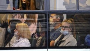 В Україні зафіксували майже 14 тисяч нових випадків COVID-19