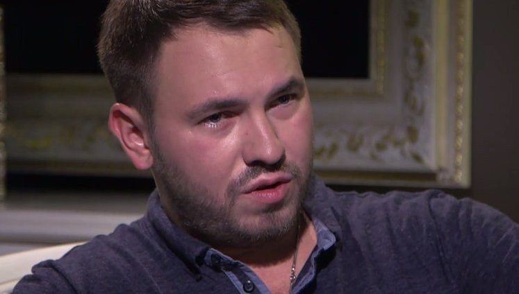 Як у кіно, зняли з літака. Коли шмонали - навіщось заглядали у вуха, - Лозовий про своє затримання в Празі