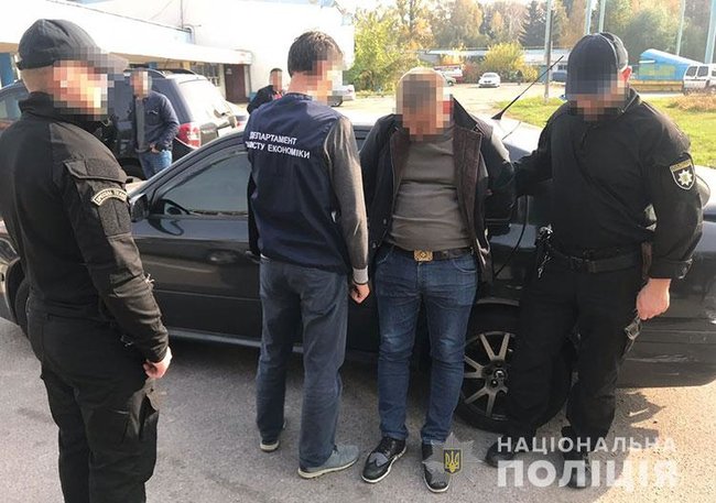 Заступника директора київського Льодового стадіону затримано на хабарі 560 тис. грн, - Нацполіція 01