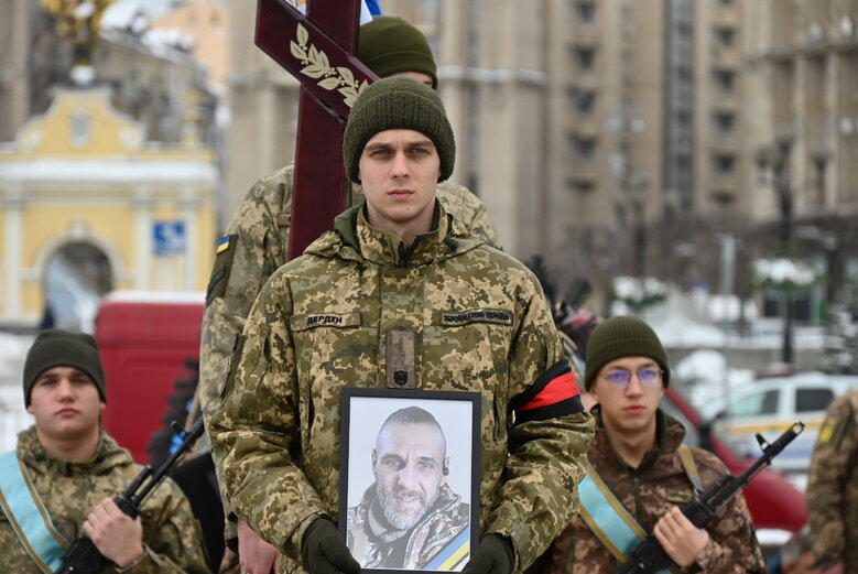 Із захисником України Андрієм Трачуком попрощалися в Києві 02