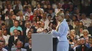 Украине нужна парламентская форма правления с канцлером во главе правительства, - Тимошенко