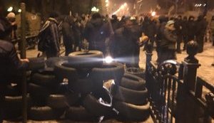 Активісти не хотіли видавати Саакашвілі, сталися сутички, є постраждалі з обох сторін, - спікер Нацполіції Блищик
