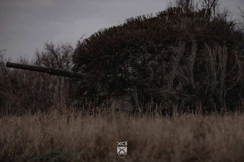 Воїни затрофеїли російський танк Т-80