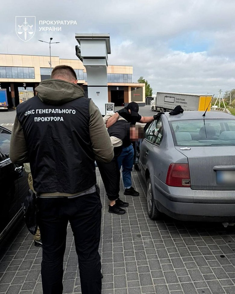 посадовець військової частини вимагав хабар