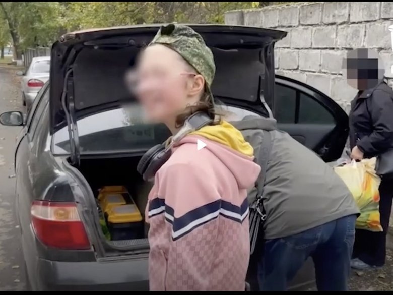 Росія передала під опіку родичу викрадену українську дівчинку з Донеччини