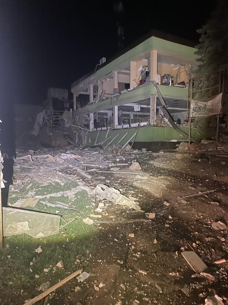 Ночью оккупанты обстреляли Курахово кассетными боеприпасами и ракетами, под обстрелами также находились Торецк, Угледар и Бахмут, - ОВА 05