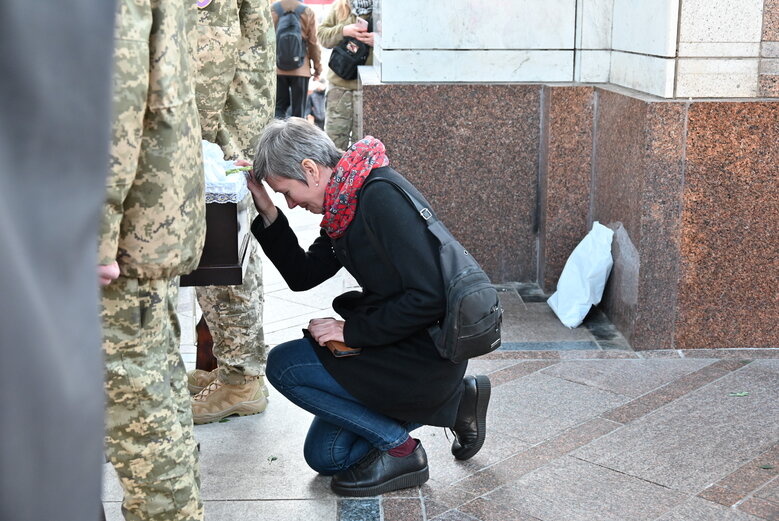 Із воїном та засновником видання Горинь Тарасом Давидюком, який загинув у бою проти окупантів на Запоріжжі, попрощалися у Києві 34
