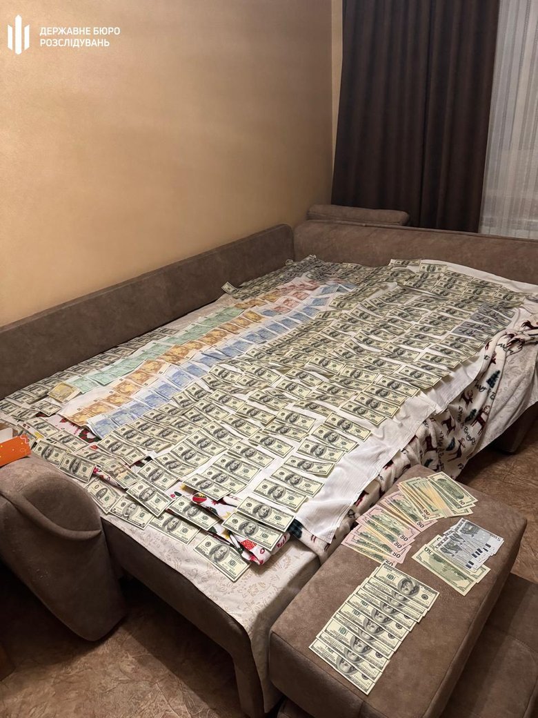 На Кропивницькій митниці викрили корупційну схему вимагання коштів