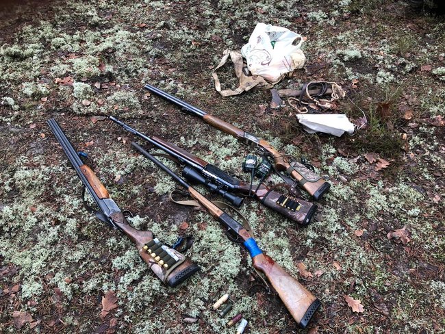 У Чорнобильській зоні прикордонники затримали 4 нелегальних мисливців 02