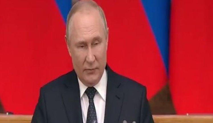 Putin threatens "lightning strikes" for intervening in war in Ukraine. VIDEO