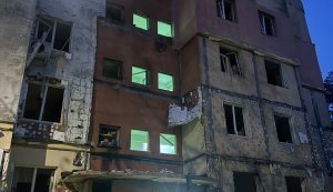 Рашисти атакували будинки та торгівельний заклад у Рівному: є постраждалі. ФОТО