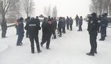 Двое мужчин накануне провалились под лед Киевского водохранилища, их ищут, - спасатели