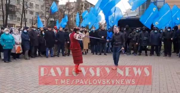ОПЗЖ зібрала проплачений мітинг проти зовнішнього управління під посольством США в Києві 05