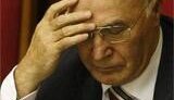 Янукович пожурил Азарова и сообщил, что пока не будет трогать Стельмаха