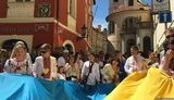 "Україна понад усе!" У столиці Чехії українці організували "Мегамарш у вишиванках". ВIДЕО