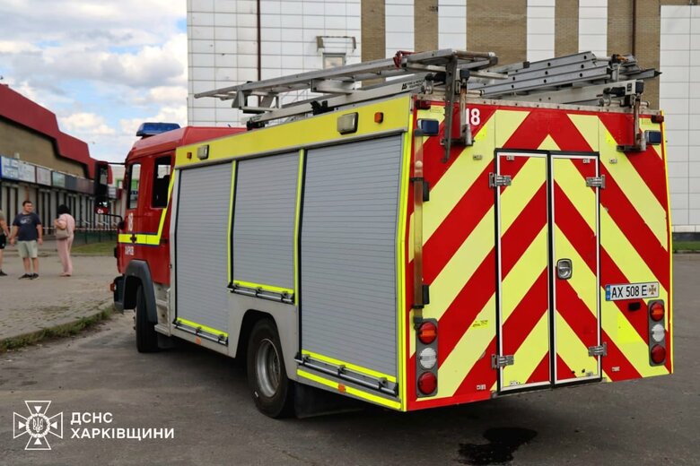 магазин в Харкові після обстрілу